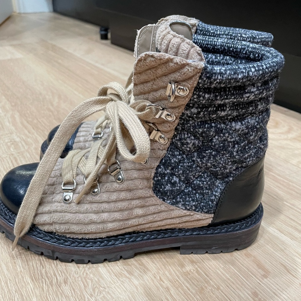 Chanel wool boots - Picture 3 of 3